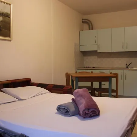 La Torre Pool&parking